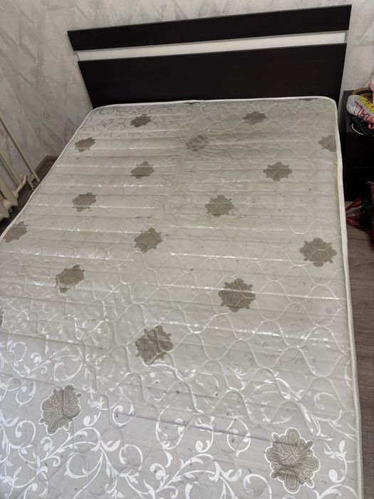 Продам кровать двуспальная