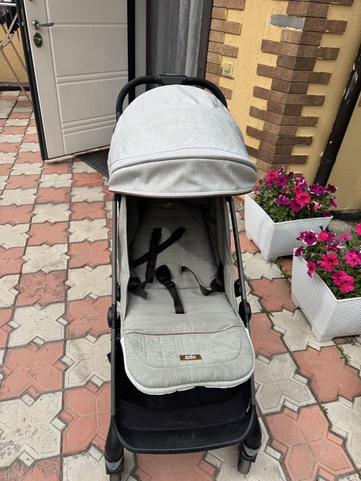 Коляска детская Joie