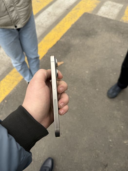 iphone 15 pro karopka bor