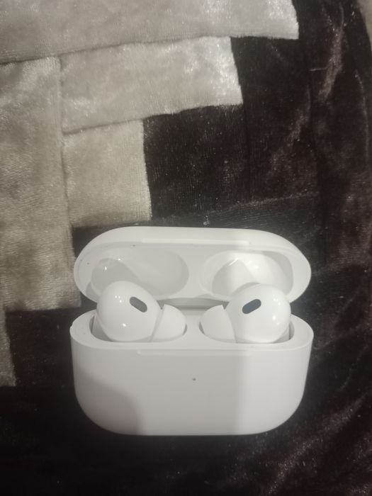AirPods Pro новые