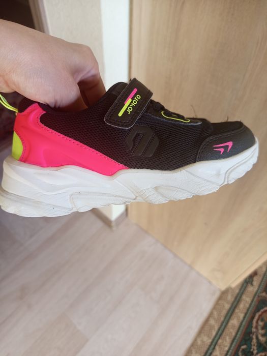 Кроссовки для девочки