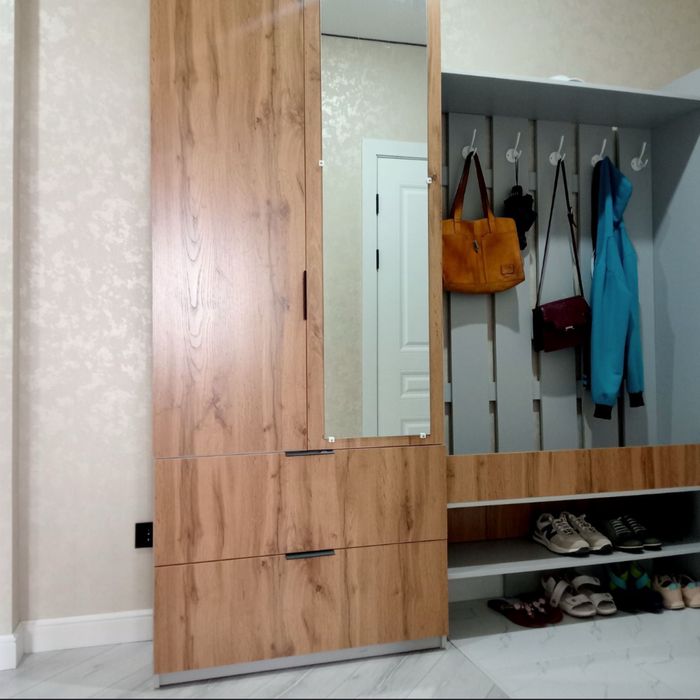 Шкаф для прихожей
