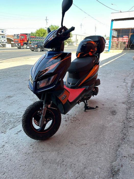 Продается M8 срочно