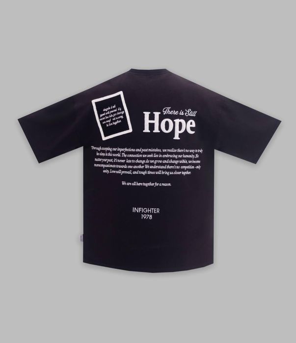 Страхотни тениски , овърсайз,  унисекс 
INFINGTER 
Най-висок клас материя и
изработка
Размери  S M L XL 2XL 
Всеки един артикул разполага с QRкод за
п