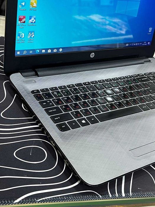 HP Notebook i5-6200U DDR3 8GB SSD Sata 256GB 15'6 HD