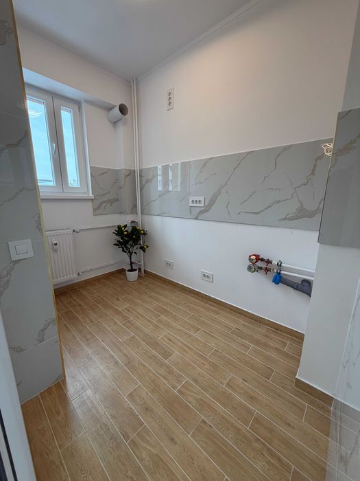 Particular Vanzare Garsoniera renovata Totul Nou Lujerului Militari