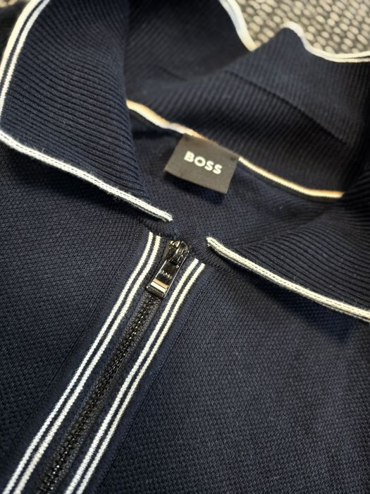 Boss тениска M размер умалена с яка