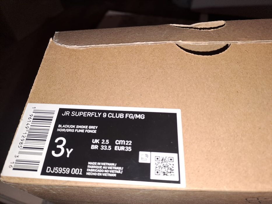 Vând ghete de fotbal Nike Mercurial,  marimea 35