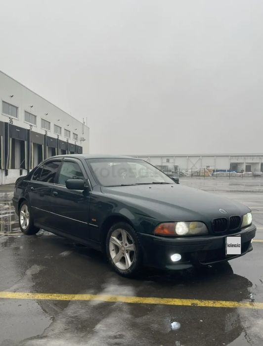 Продам BMW  528i