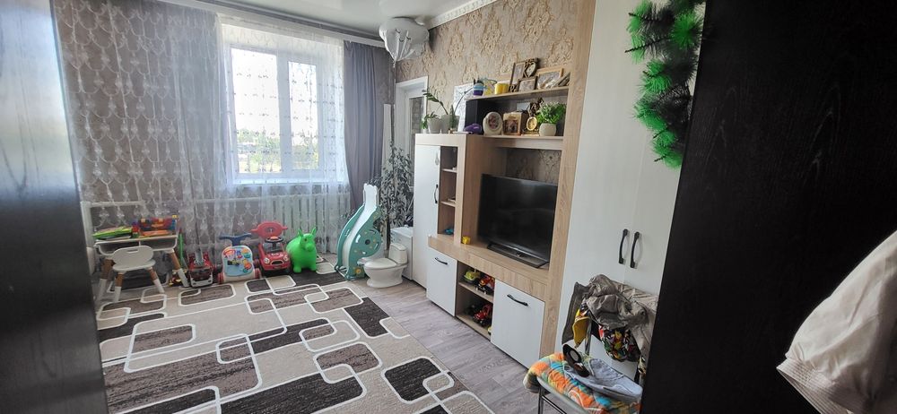 Продается двух комнатная квартира