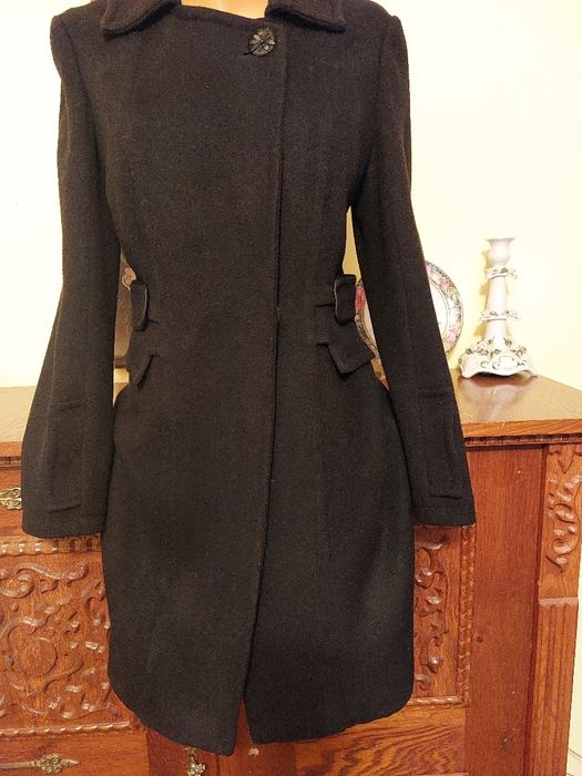 Palton elegant stofa 100% lana, model deosebit, detalii decorative