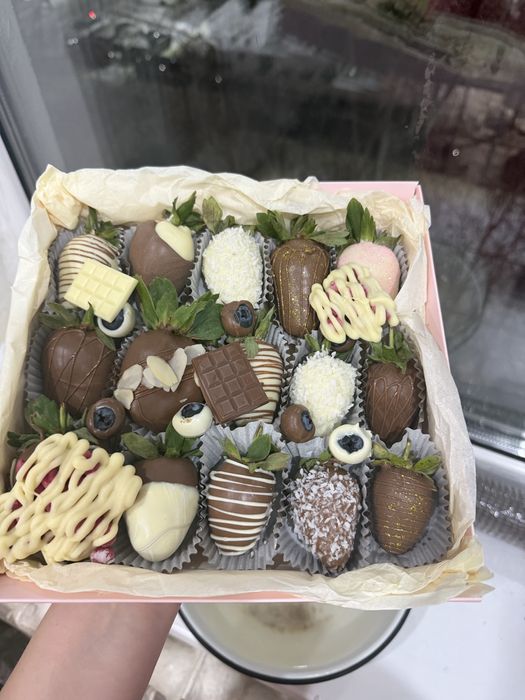 Продам коробки от 100тг