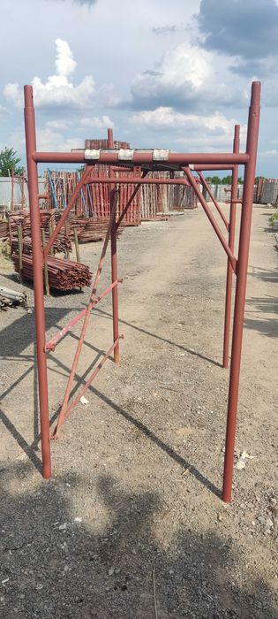 Vând schela metalica la modul