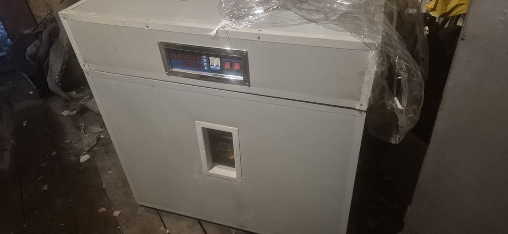 Продам инкубатор