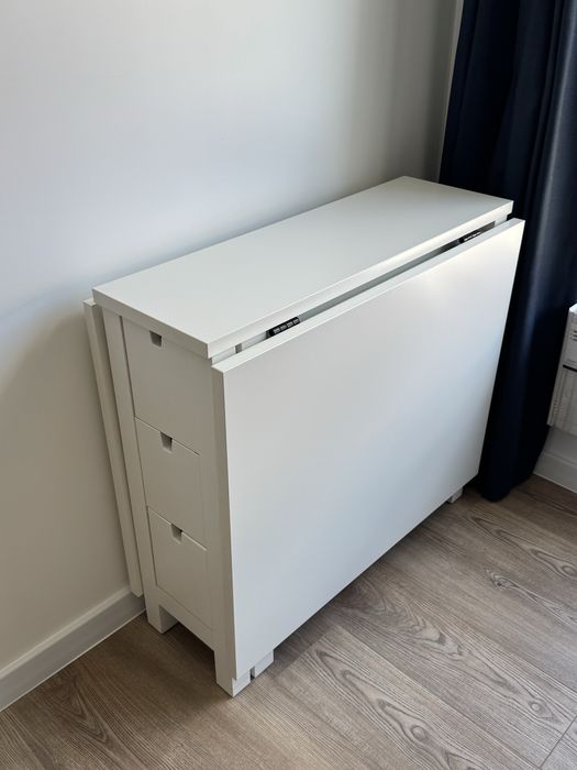 Vând masă extensibilă IKEA alba