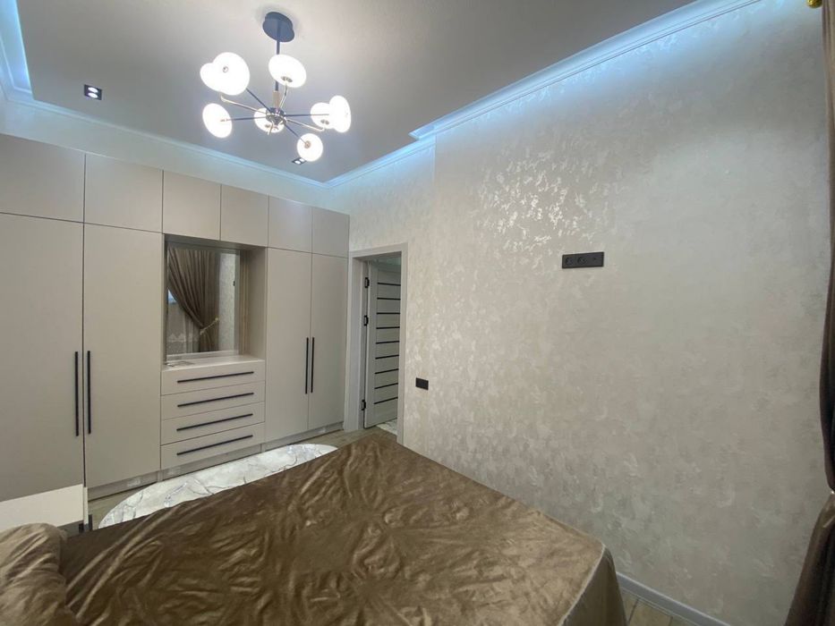 Продается 2-х комнатная квартира на -1 этаж