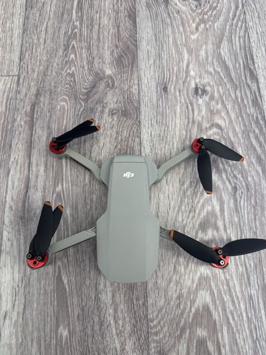 DJI Mini 2 (Fly More Combo)
