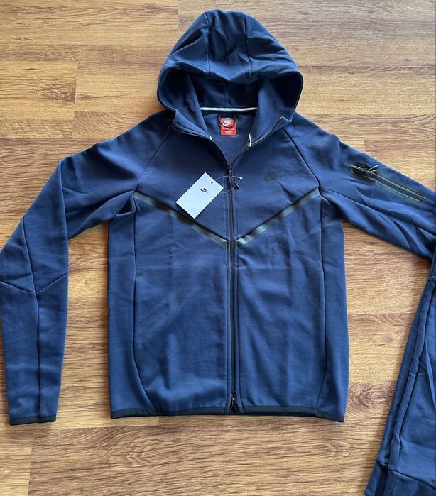 Мъжки,памучен,тъмно син екип Nike с активен заден джоб на долнището