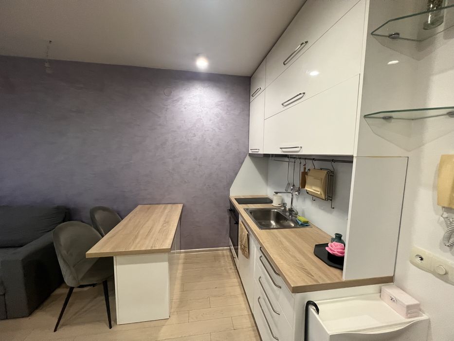 Дава се под наем Двустаен апартамент в София, 7-ми 11-ти километър - 51 кв.м за 663 € - Снимка #1