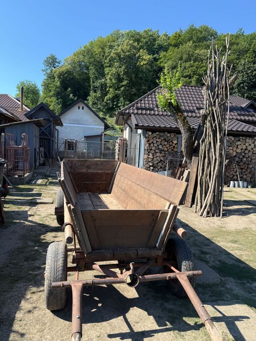Vând căruță stare buna