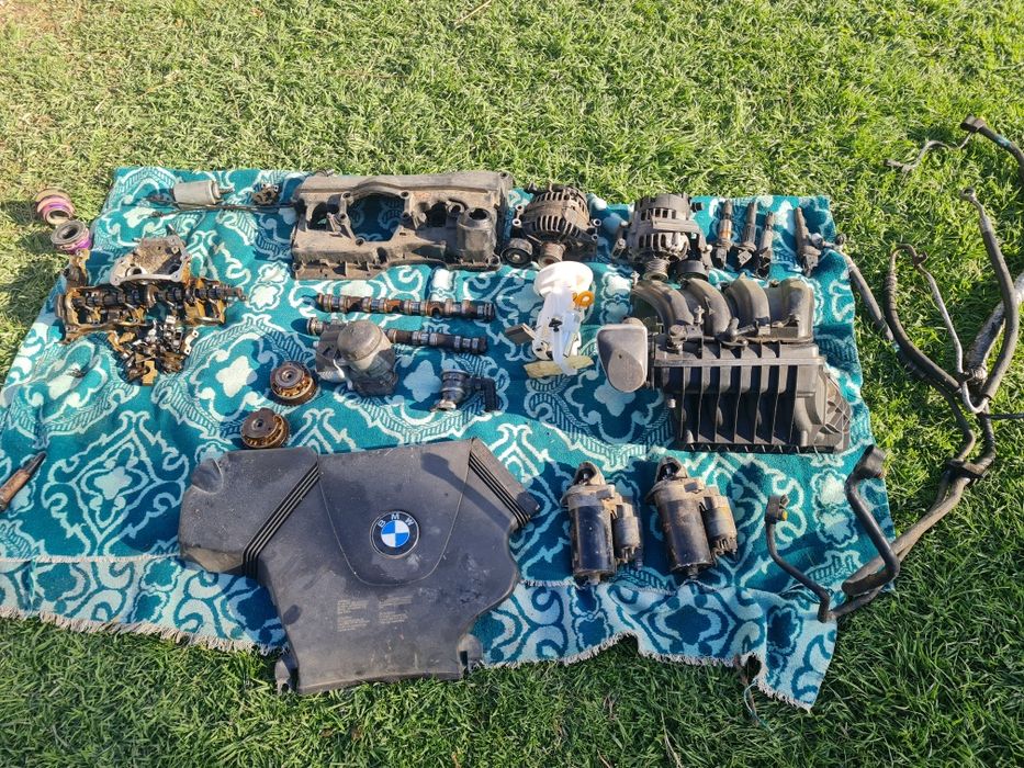 Vând piese bmw 318i