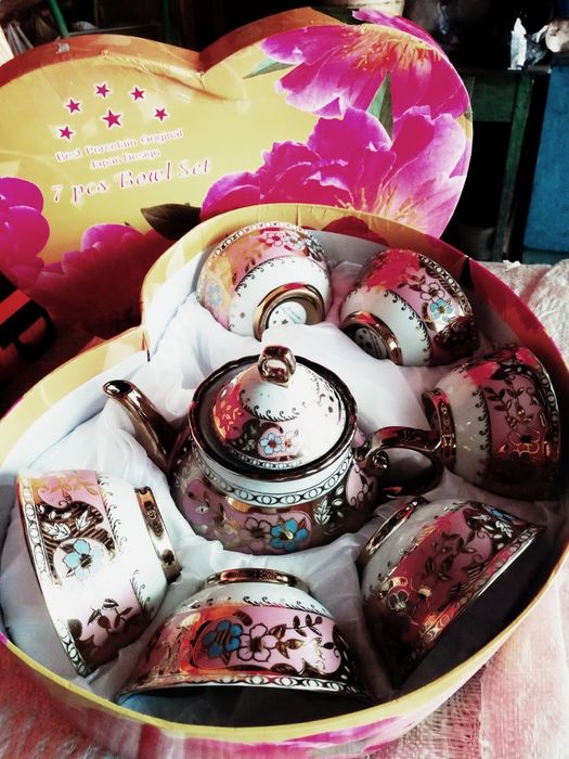 Продаётся чайный сервиз, новый, 6000т