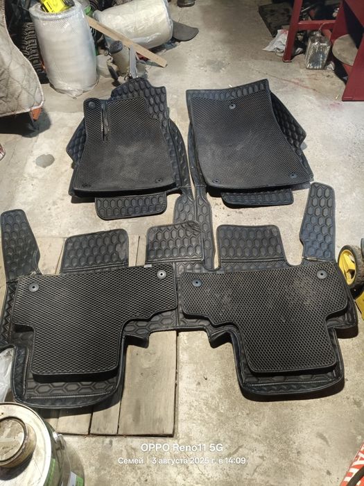 Продам полики на Harrier, Lexus 350