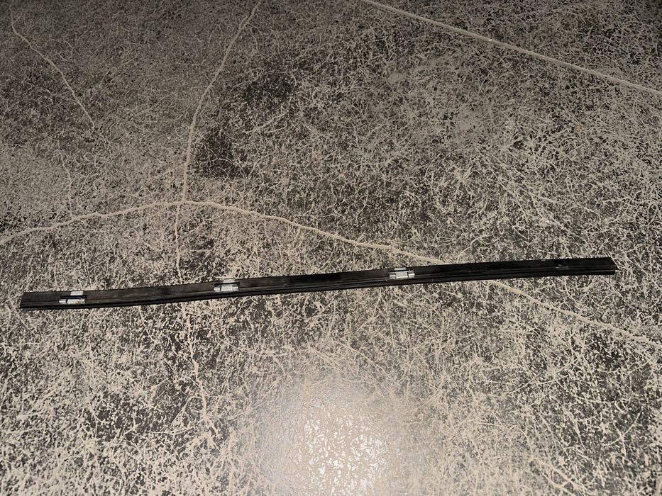 Уплотнители двери Мерседес W140