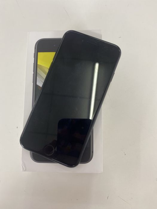 Iphone se 64  gb