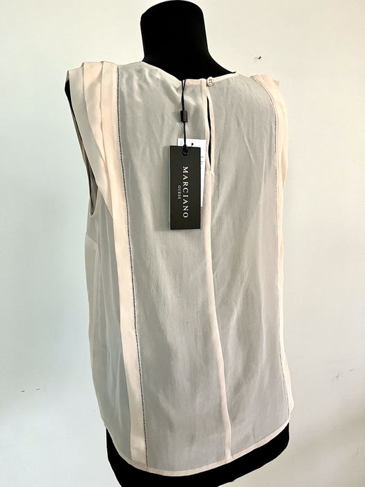 Нов топ Guess, размер S