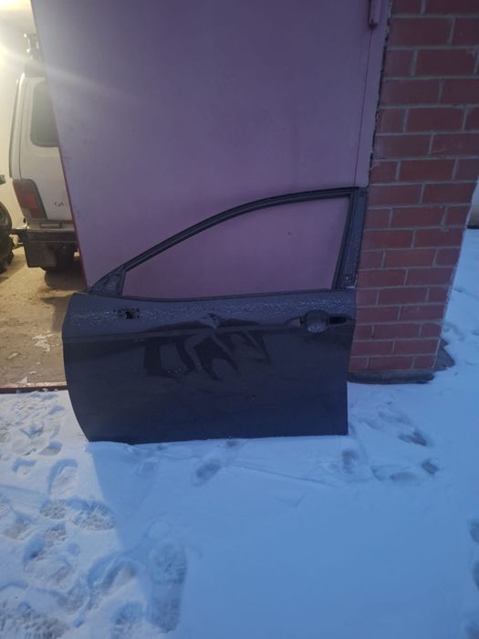Срочно продается Водительский дверь!