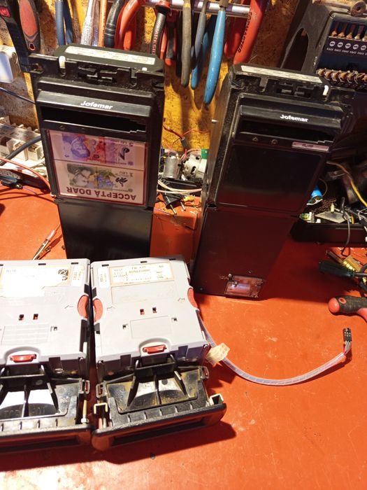 Cititoare bacnote NV 10