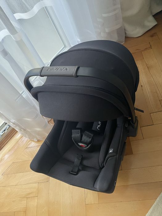 NUNA - Scoica auto cu ISOFIX integrat