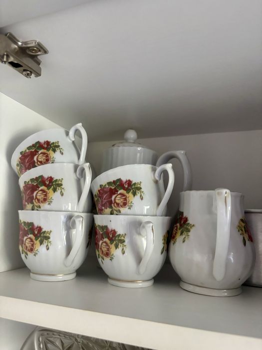 Посуда,сервиз чайный,тарелки