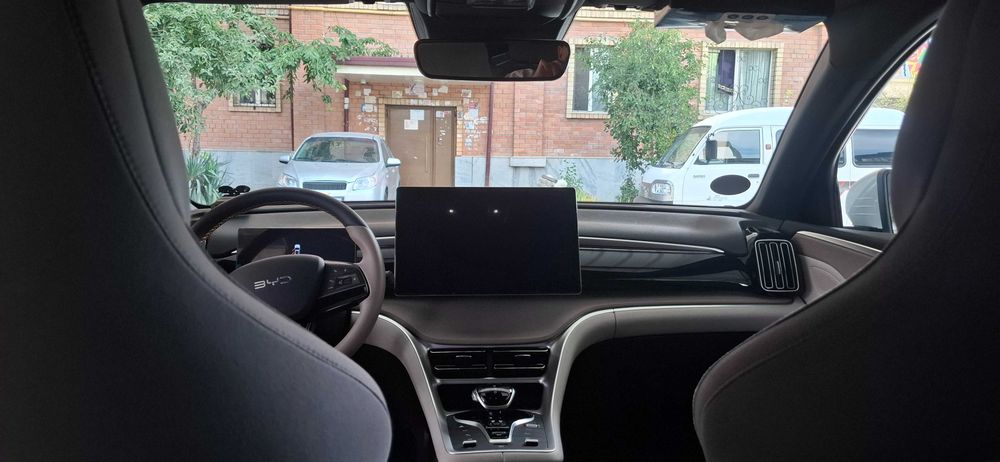 BYD SONG PRO FULL гибрид sotiladi srochna