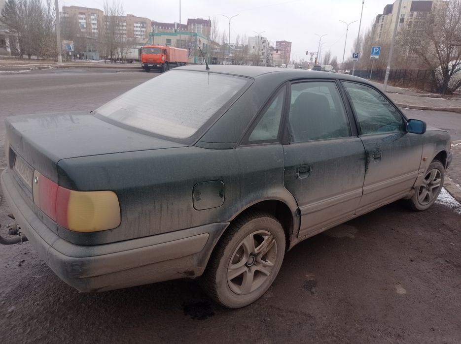 Ауди 100 с 4 сидан