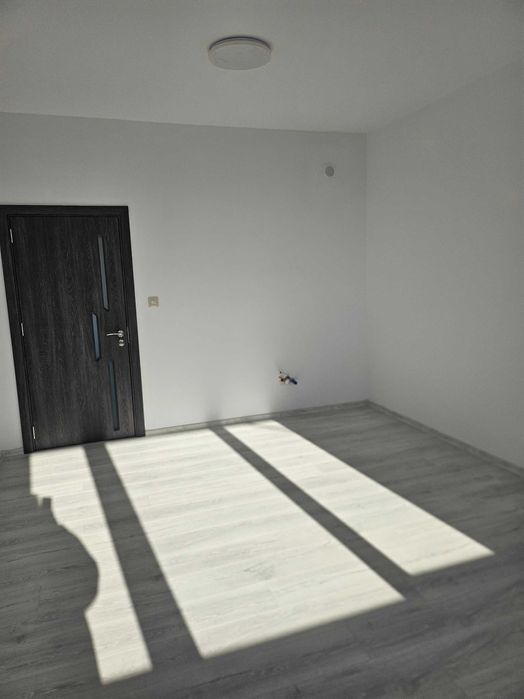 Продава се Тристаен апартамент в Варна, Младост 1 - 60 кв.м за 1189 €/кв.м - Снимка #1