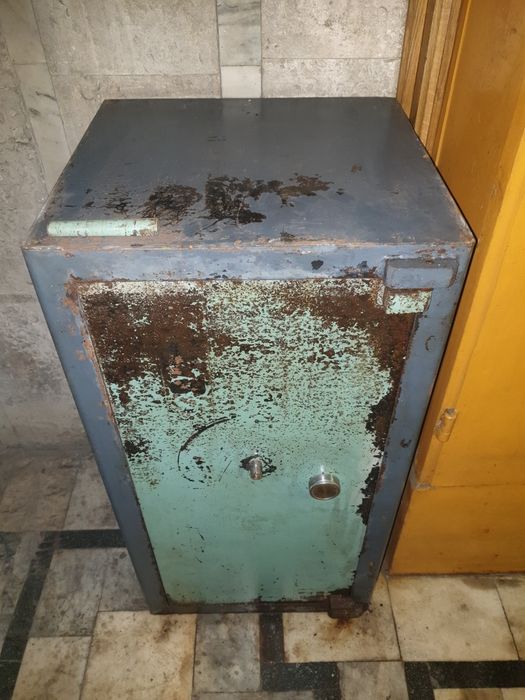 Сейф огнестойкий противопожарный