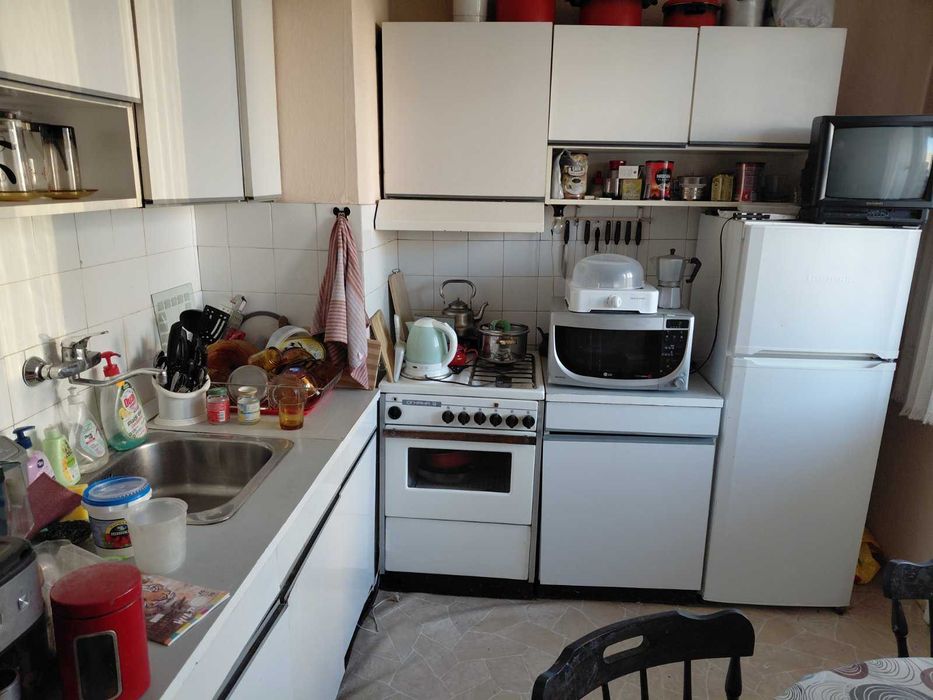 отдавам под наем тристаен апартамент в жк. Люлин 7