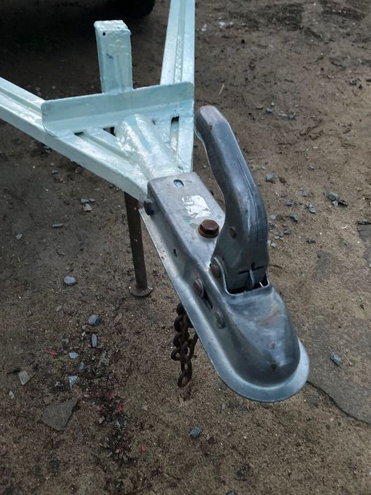 Прицеп на Авто срочно .