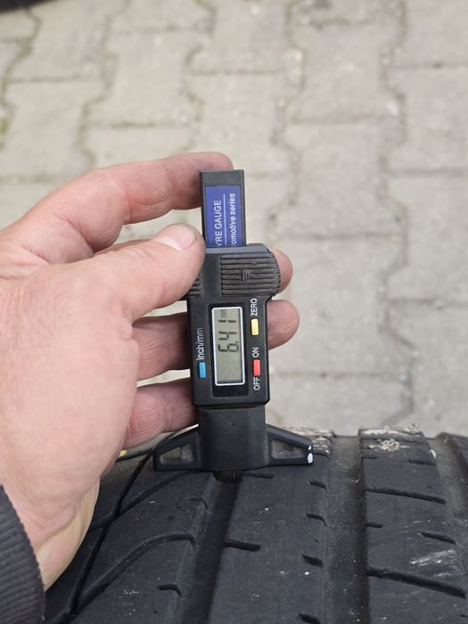 235 50 19 Pirelli