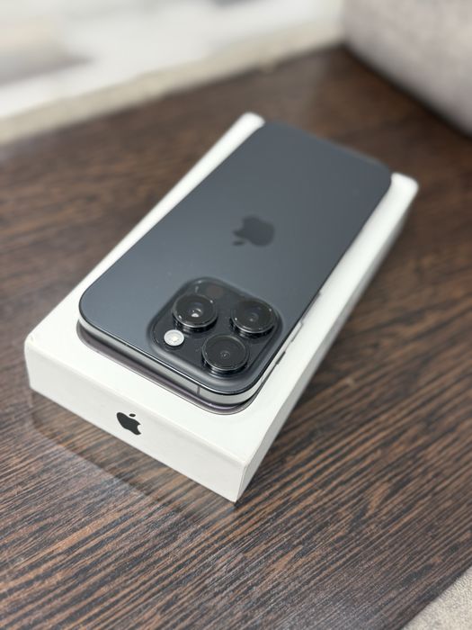 Продам iphone 16 pro 256 gb