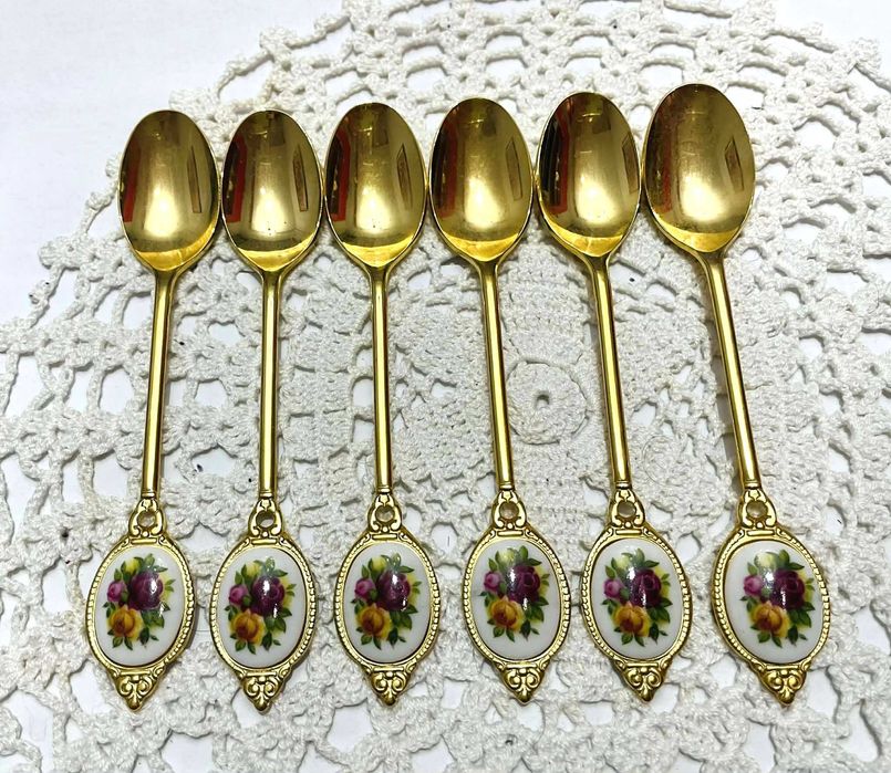 ROYAL ALBERT красиви позлатени лъжички от Англия