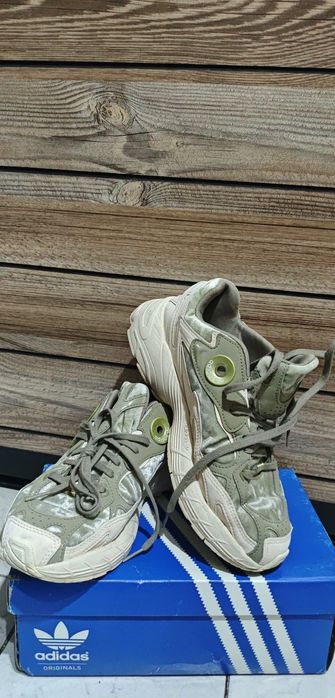 Adidas Astir W
38 2/3 номер
40€