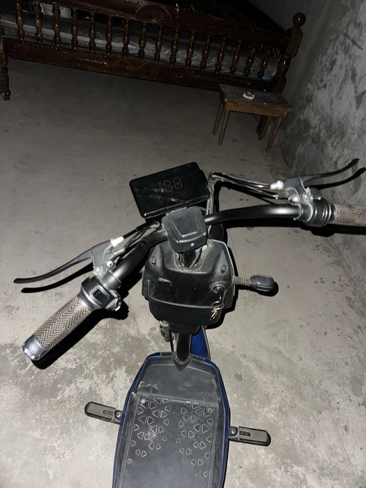 Skuter sotiladi Demansh