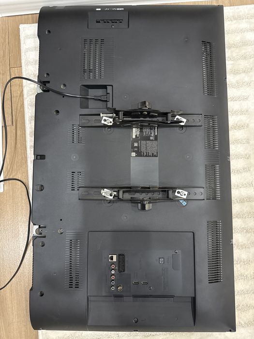 Srochna prodayotsa panasonic televizor s yutupov original