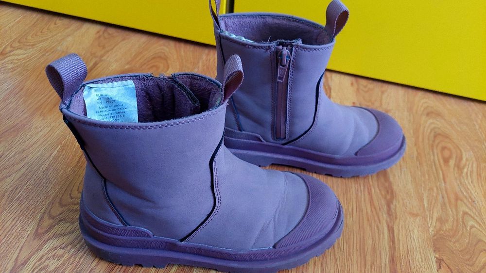 Ghete fete  marca H&M