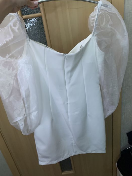 Белое платье коктейльное, новое