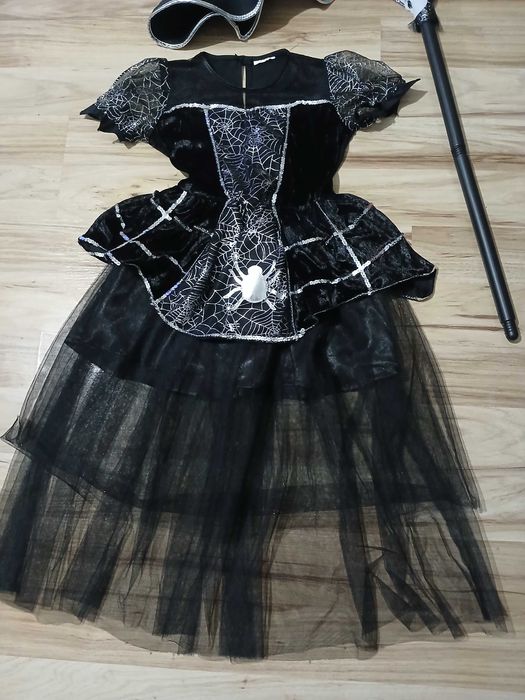 Costum Halloween fetita mar 7-9 ani,cu matura si palarie