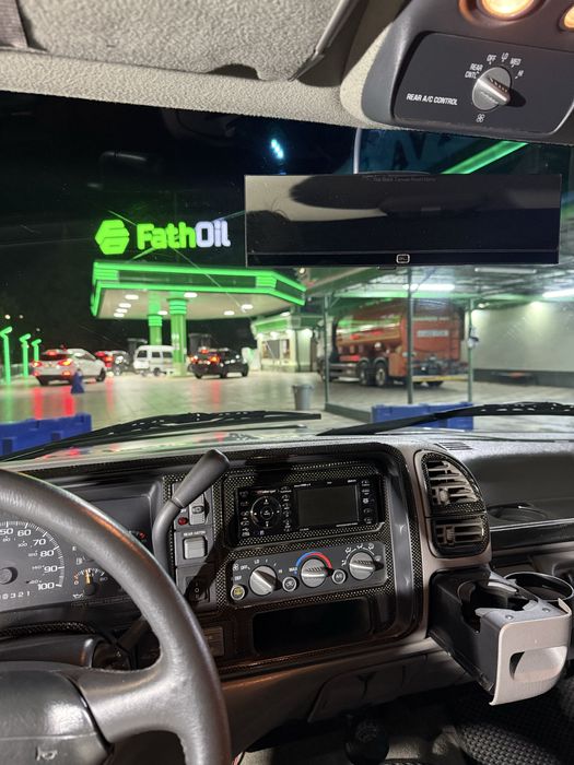 Продается Chevrolet Suburban 1996